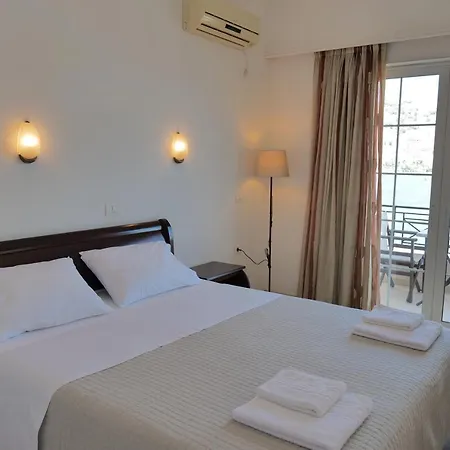 Hotel Mano 3*