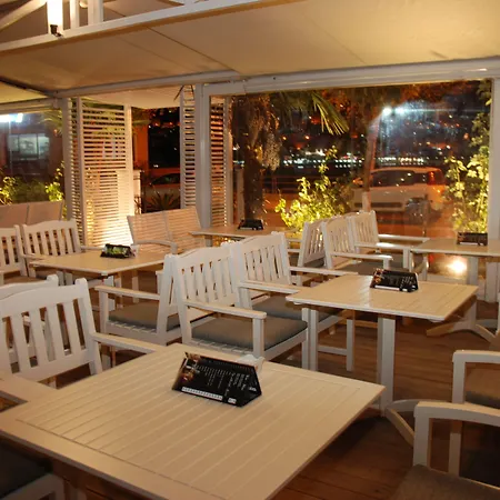Mano Hotel