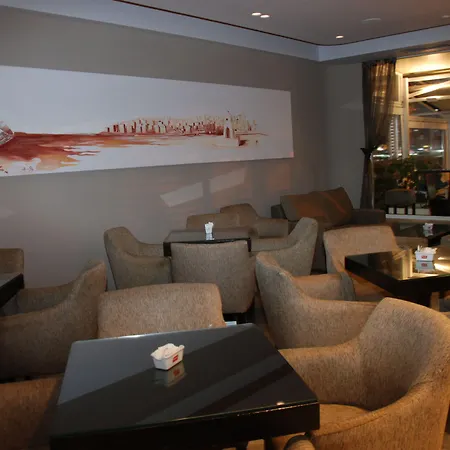 Hotel Mano