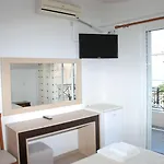Hotell Mano 3*