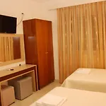 Mano 3* Sarandë
