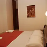 Hotell Mano 3*