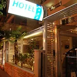 Hotell Mano