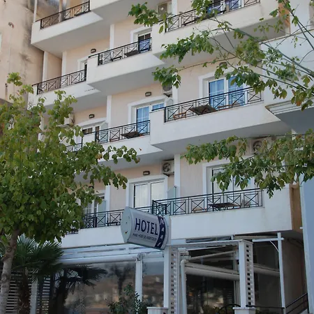 Hotel Mano 3*